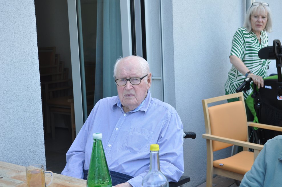 ein älterer Herr beim italienischen Nachmittag