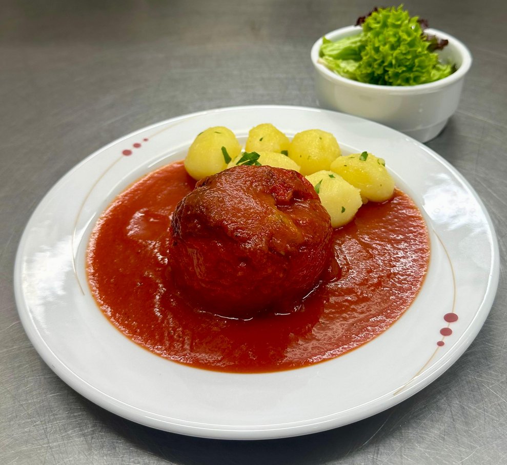 Gefüllter Paprika mit Petersilkartoffel
