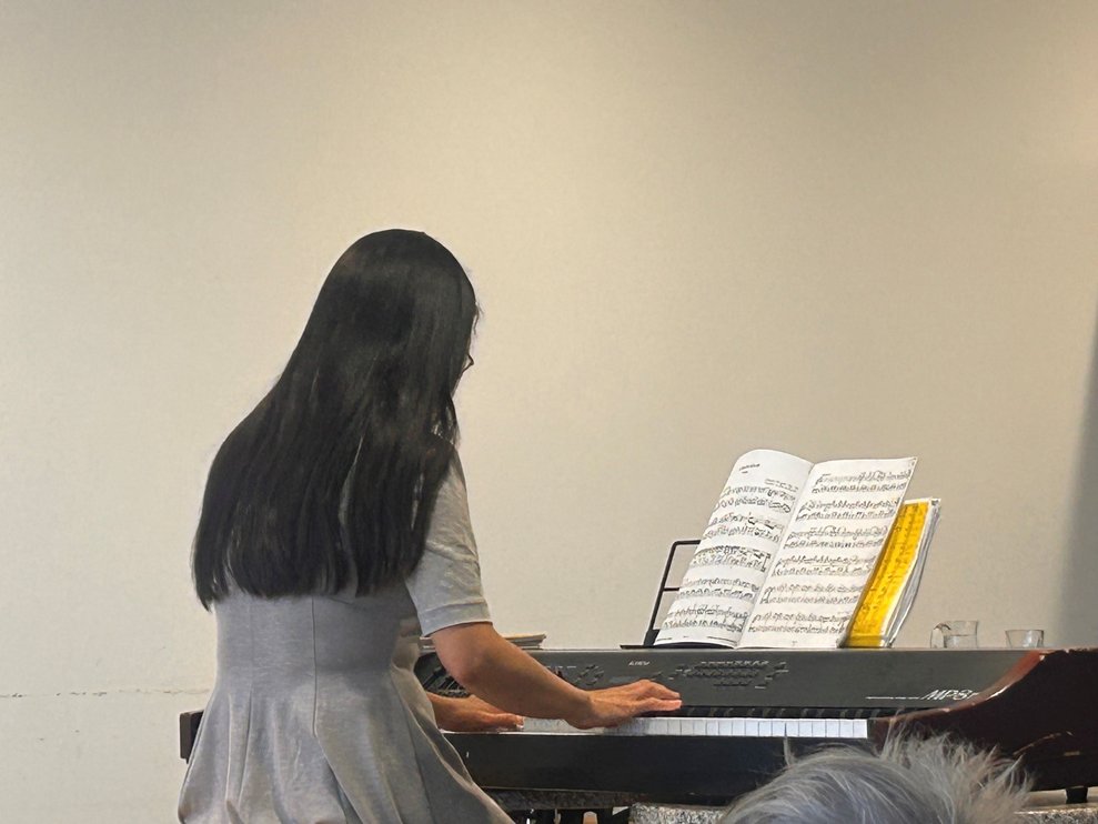 Pianistin Frau Sayoko Akimoto 